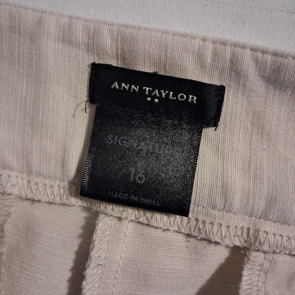 Beige Ankle Pants Womens Size 16 - Picture 5 of 11